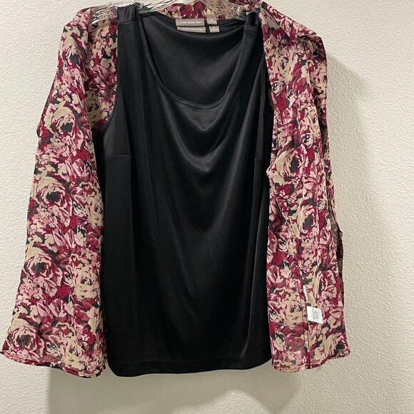 (NWT) CROFT & BARROW 2 Piece Blouse Set, Floral Burgundy/Black - XL - Picture 7 of 10